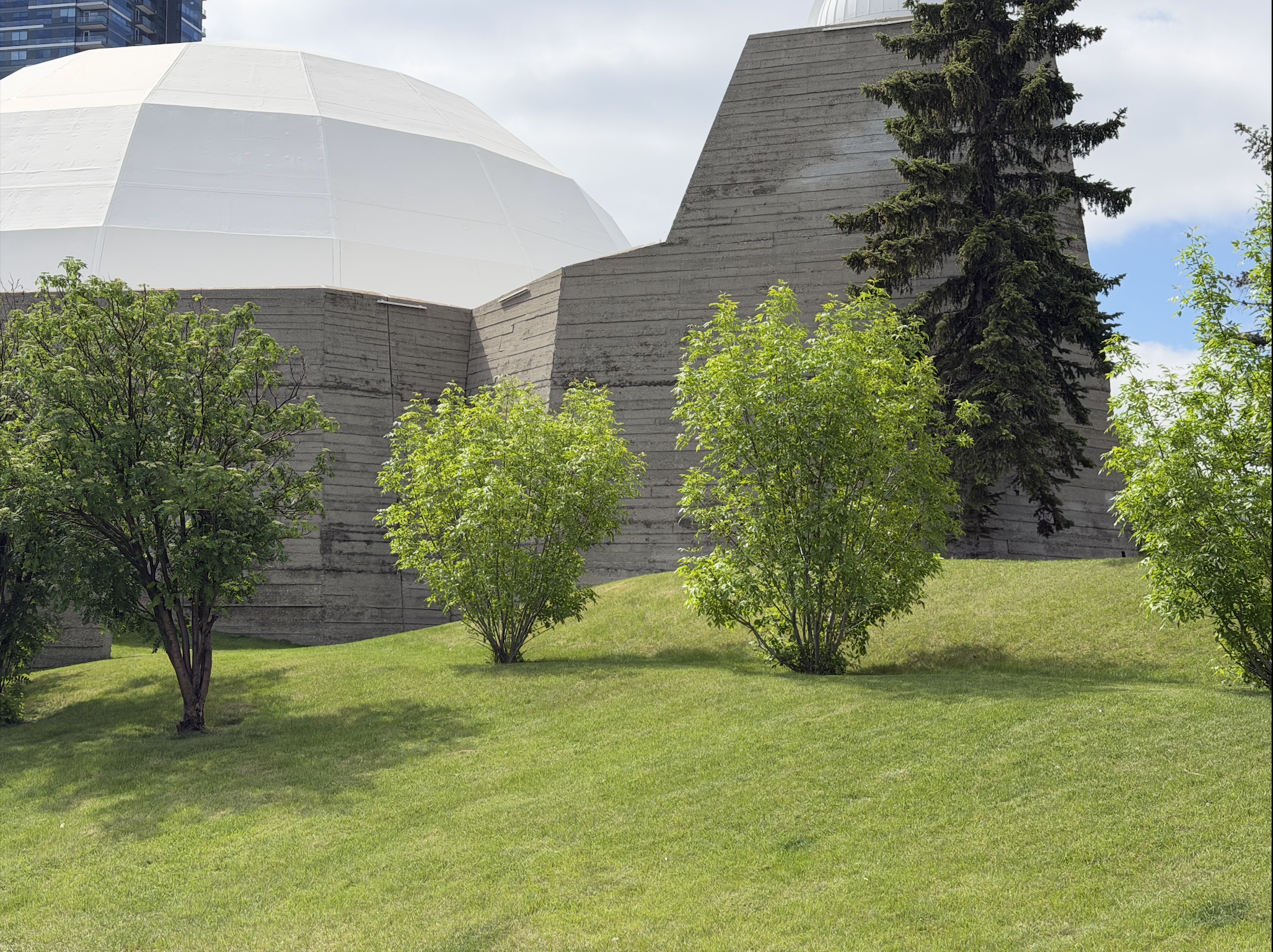Commercial property maintenance calgary
